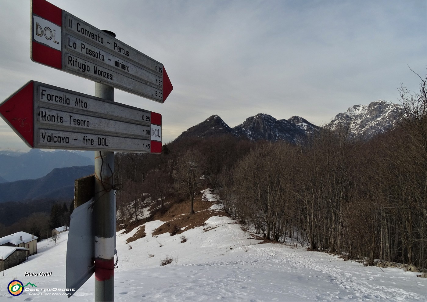 67 Rientro alla Forcella Alta seguendo la variante del 571 del Monte Picchetto .JPG